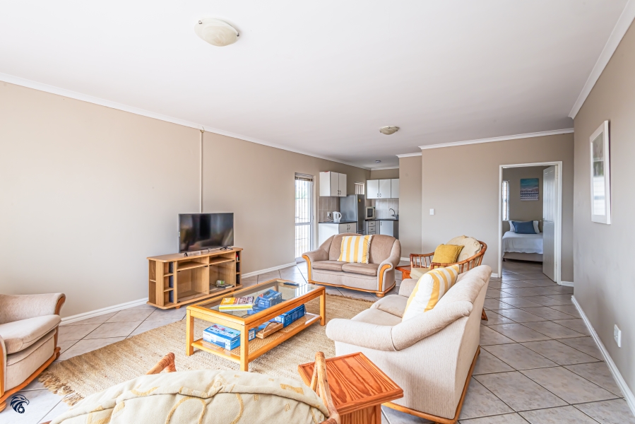 6 Bedroom Property for Sale in Middedorp Western Cape